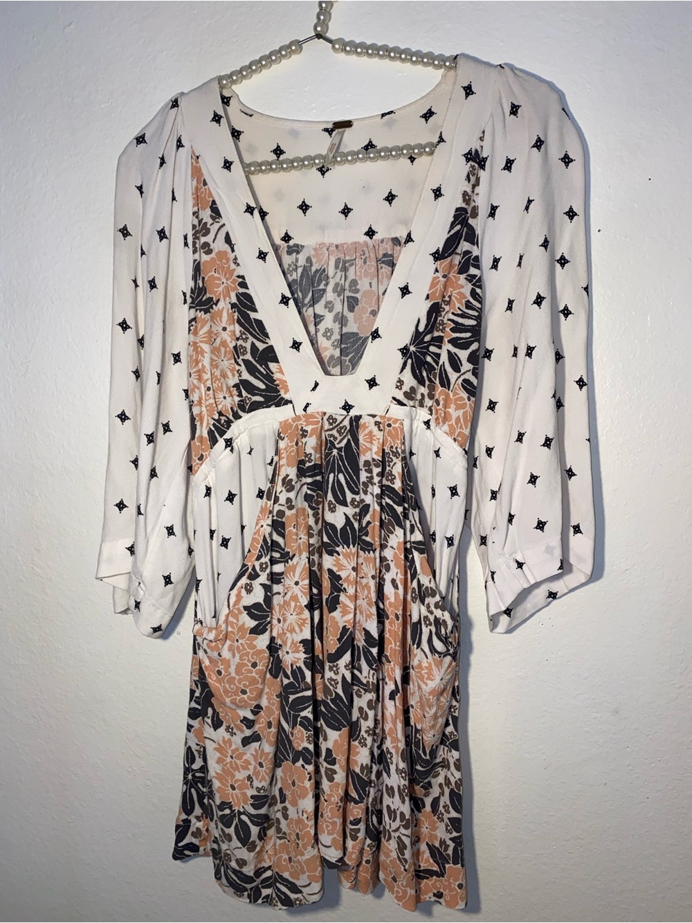 Free people women’s size XS floral pink and white midi dress
